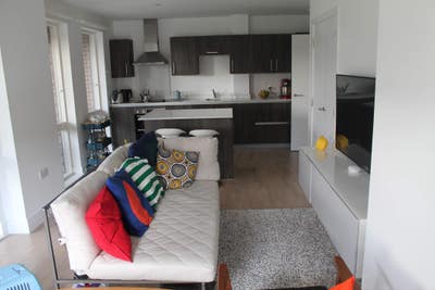 Modern ensuite zone 2 to suit female  Main Photo