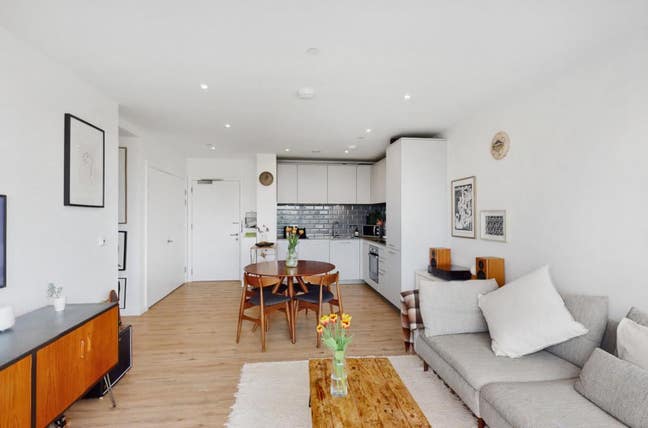 Bright 1-bed flat in Deptford from October 25 Main Photo