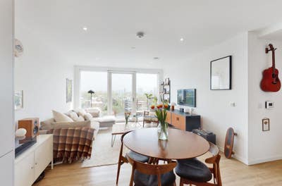 Bright 1-bed flat in Deptford mid November Main Photo
