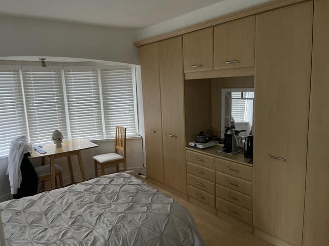 Room for rent whitefield Main Photo