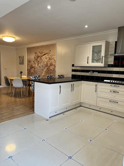 En-Suite Comfortable Double Room. All Bills inc Main Photo