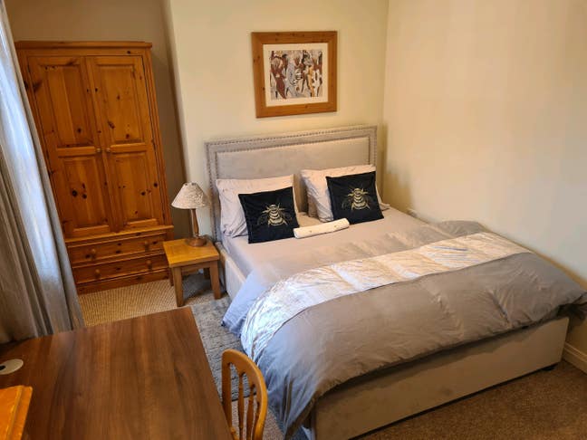 Beautiful clean double room for rent Main Photo