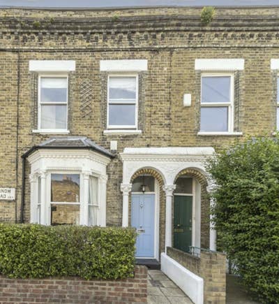Double bedroom in newly refurbished Clapham house Main Photo