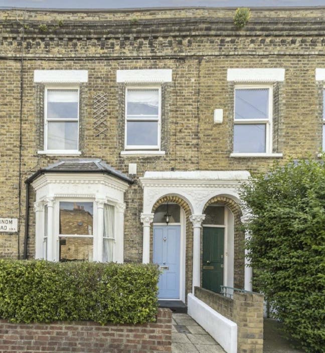 Double bedroom in newly refurbished Clapham house Main Photo