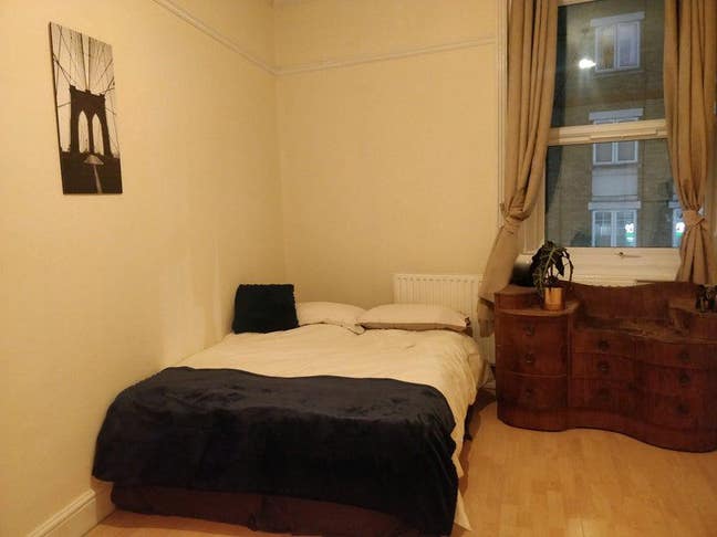 &pound;695 Incl | Large Rms Directly Opp ZoNE3 Stn Main Photo