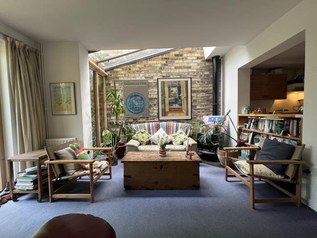 Short term room in 4 person house share: August Main Photo