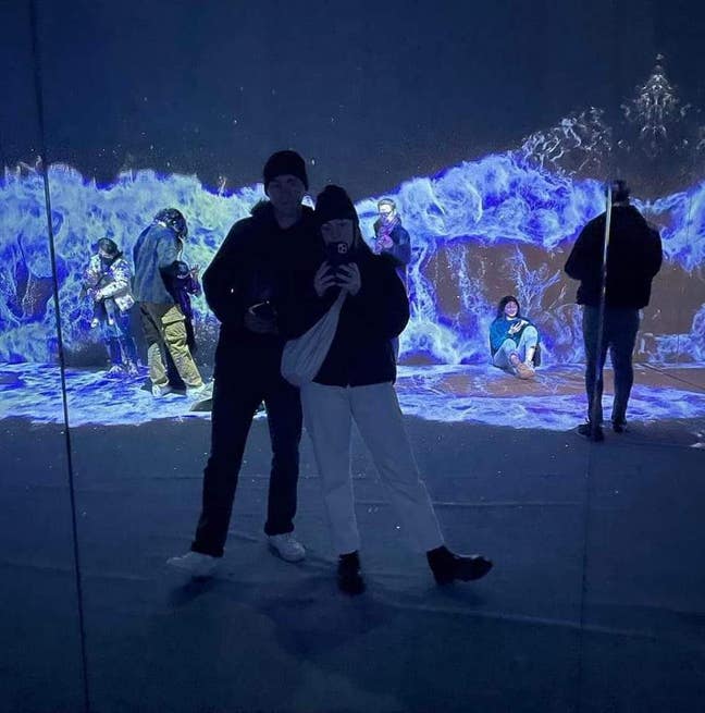 Professional couple. Looking in Zone 2! Main Photo