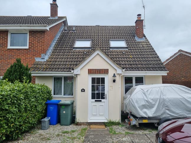 3 Bed house with one double for rent Main Photo