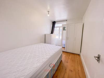 2 bed in Kember Street, Islington, N1 Main Photo