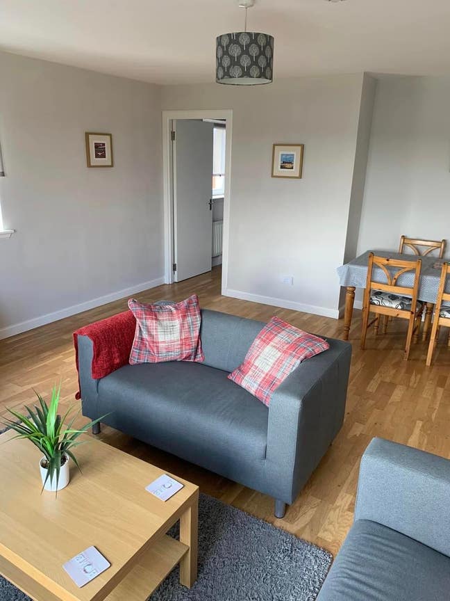 Double room in 2 bedroom flat  Main Photo