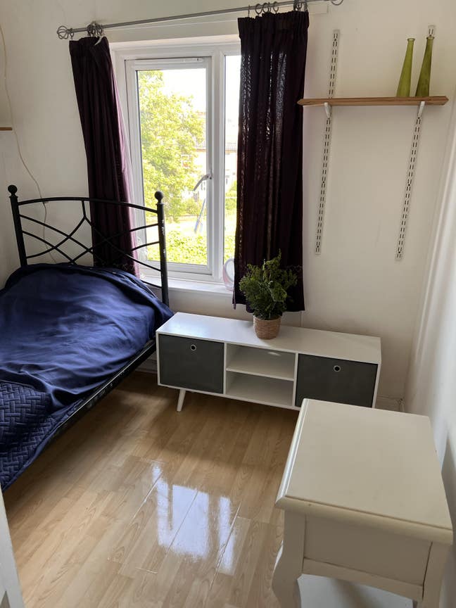  Single  Room for short term let  Main Photo
