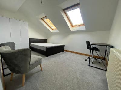 Nice Modern house share av September   Main Photo