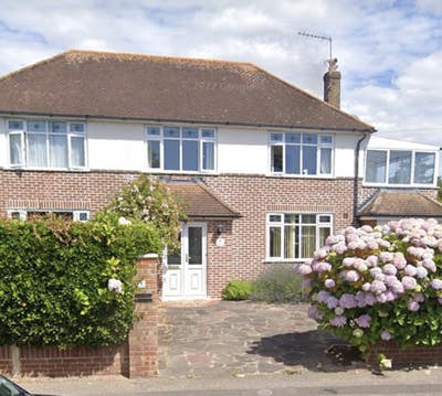 Delightful Property Near Local Amenities Main Photo