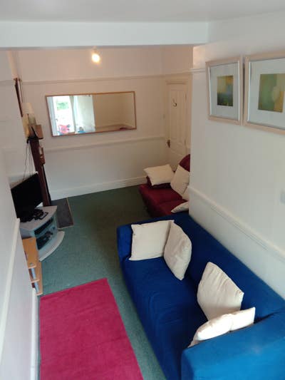 Double bedroom available in a nice shared house Main Photo