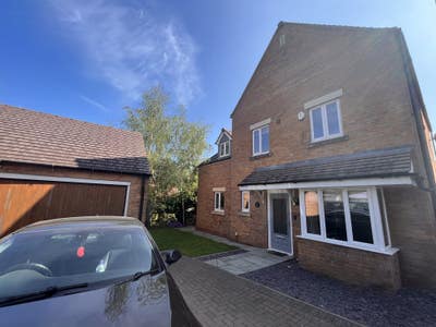 Double room available in Shepshed with Study  Main Photo