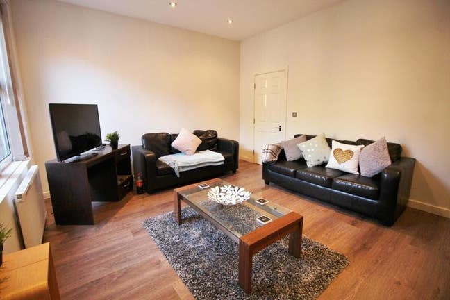 Fab House Share Headingley Available Now Main Photo