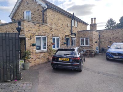 Modern, En-suite double, houseshare Main Photo