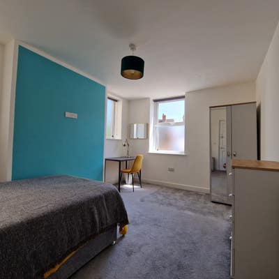 Huge Ensuite Double Near Rd&E Main Photo