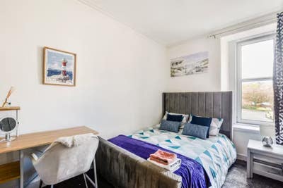 Lovely Spacious One Bedroom Property Main Photo