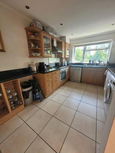 Spacious Room in Wimbledon Main Photo