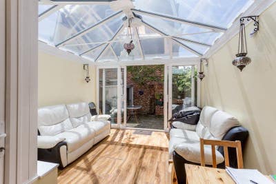 Dbl Rm with Sky tv, Docklands hse, nr transp.+shop Main Photo