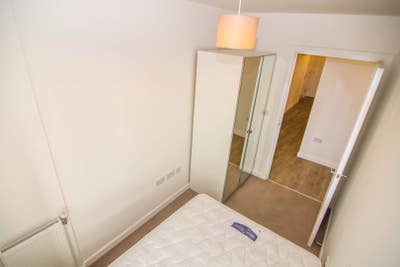 Well presented and Bright dbl room in E1! Main Photo