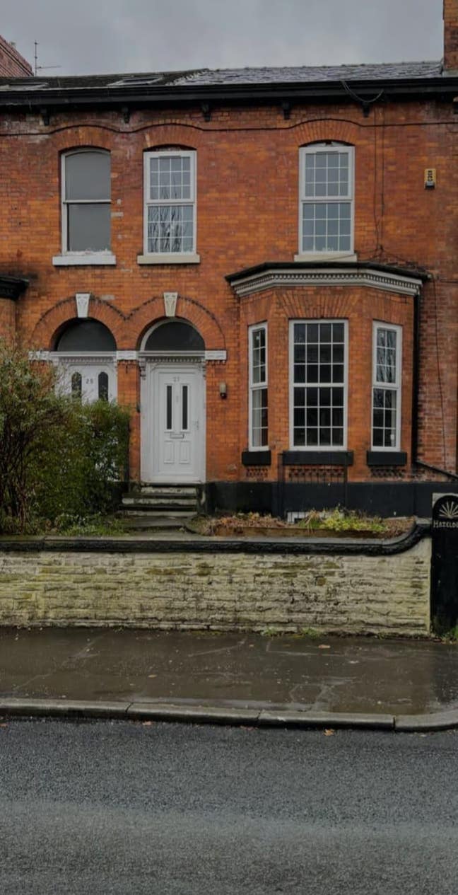 Massive 9 Bedroom House - One Room Available Main Photo