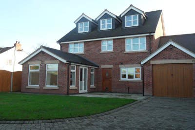 Double Ensuite, Spacious Communal Areas, Parking Main Photo