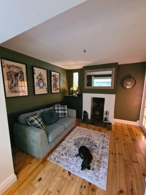 Room available in trendy Victorian property Main Photo