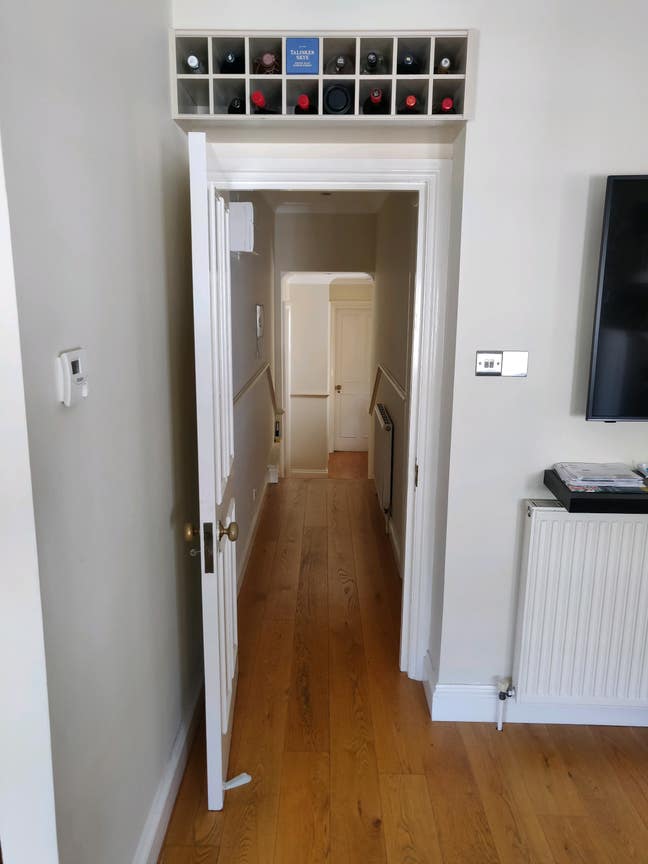 Beautiful double room in 2 bedroom apartment  Main Photo