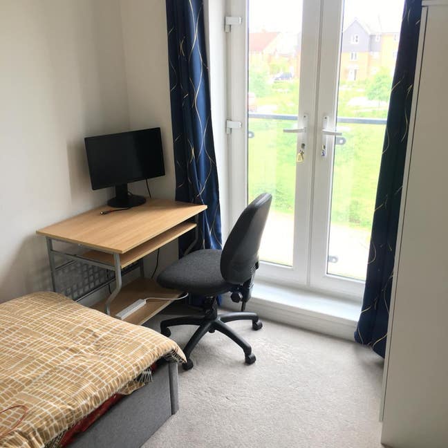 1 room with private bathroom Main Photo