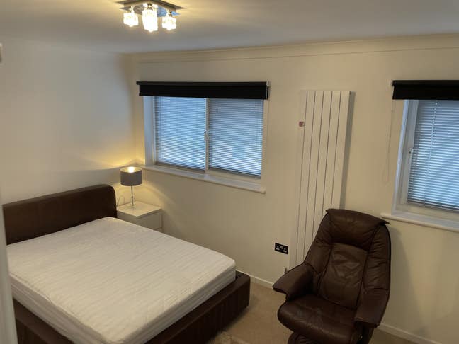 Double en-suite room in central Southsea Main Photo