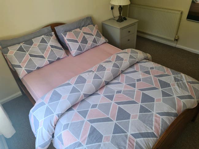 Beautiful Double Rooms for rent Main Photo