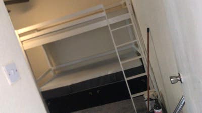 Semi Double bed room  Main Photo