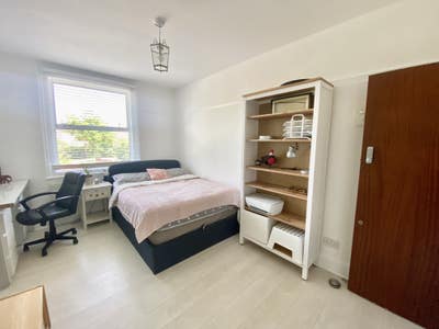 Double room near Osterley Park Main Photo