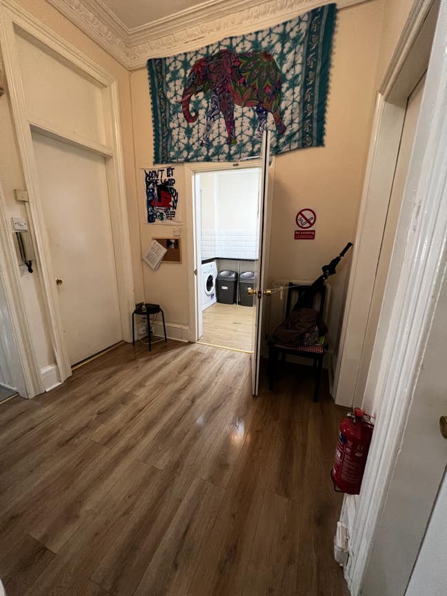 Fully Furnished Double Room in West End Main Photo