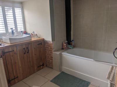 High quality property central bury Main Photo