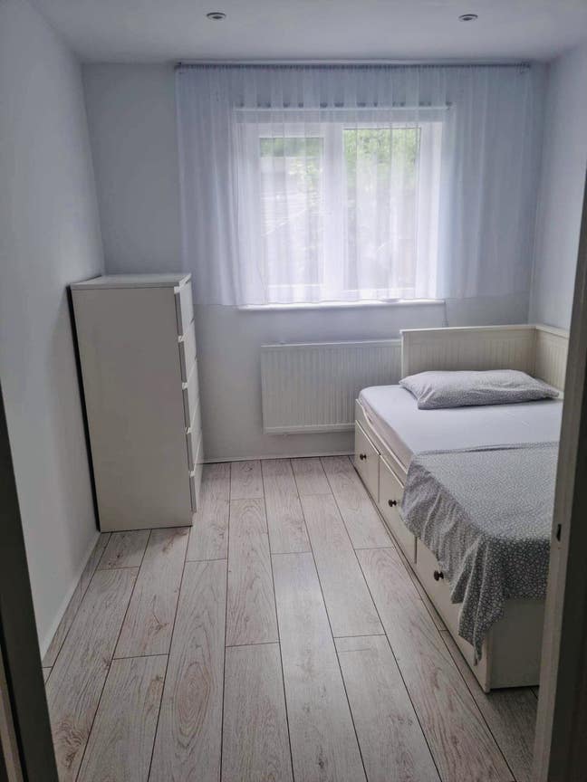 Double room for rent in Badgers Dene, Grays Main Photo