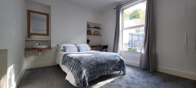 Professional house-share - Alexandra Road Main Photo