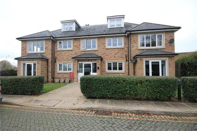 Seeking Lodger for 2 Bedroom Flat Main Photo