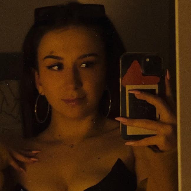 Looking for a room/buddy up Main Photo