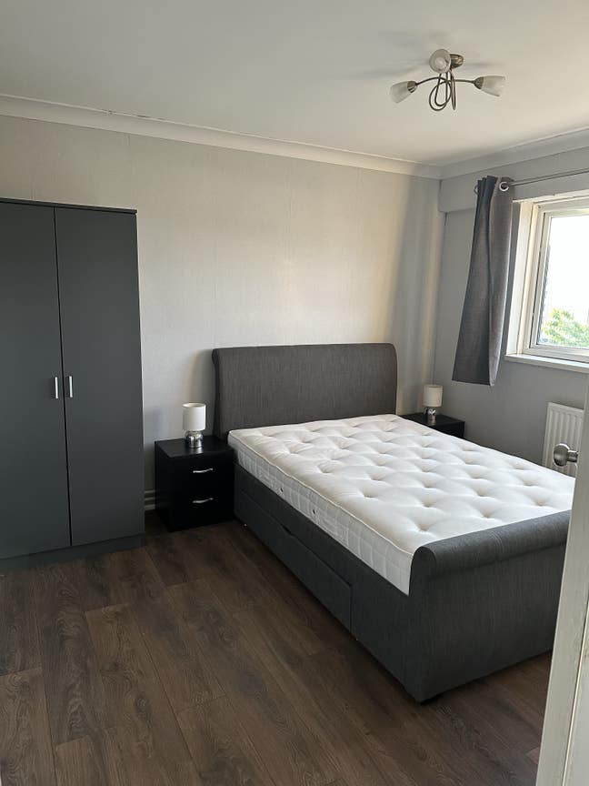 Seeking Flat Mate for 1 Double Room Main Photo