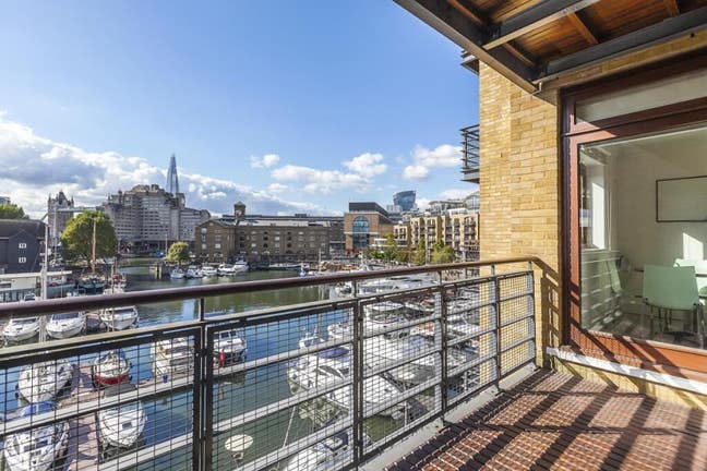 Double Room with view on St. Katharine's Docks Main Photo