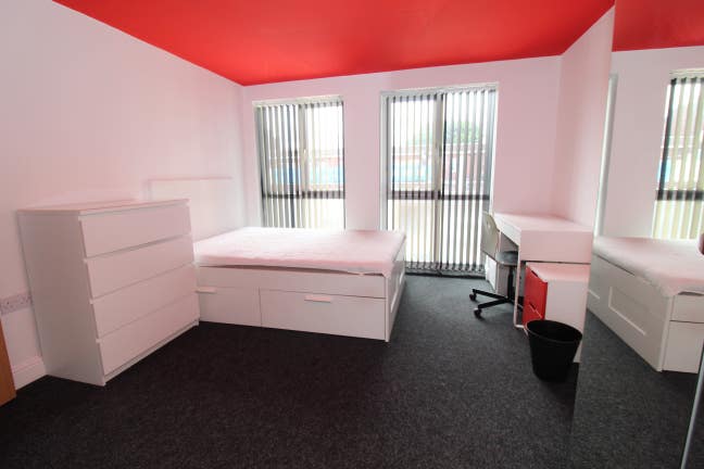 Double  room-All  Bills  included-CV1 Main Photo