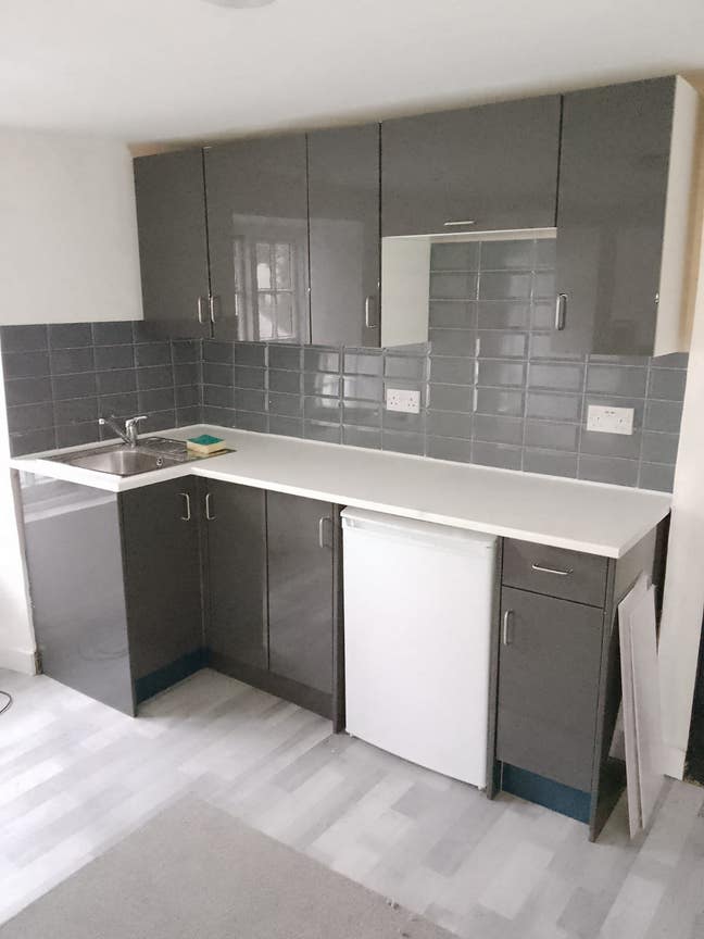 Studio Flat Available Main Photo