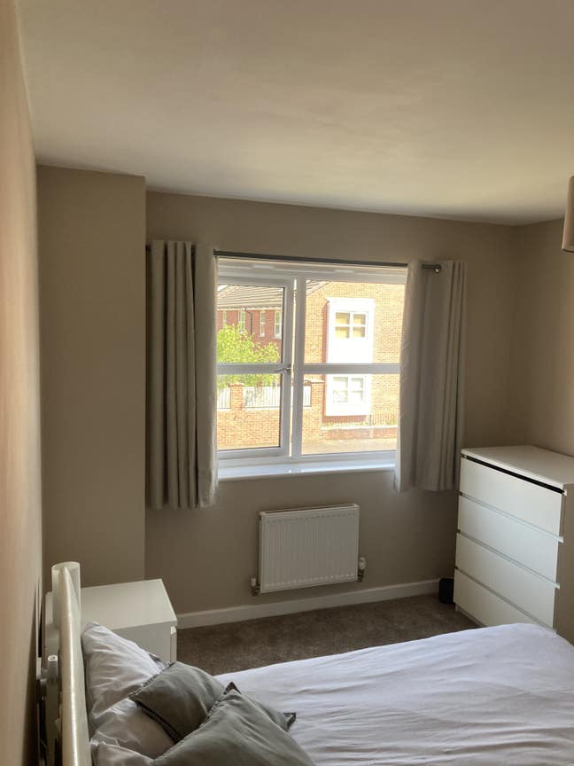 Modern double bedroom  in South Manchester Main Photo