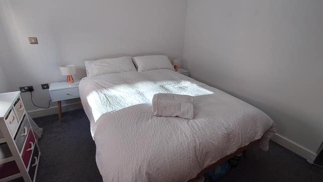 Ensuite Available for Short Term Main Photo