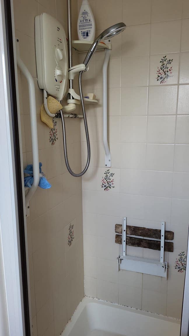 A single room available from 16th of June 2023. Main Photo