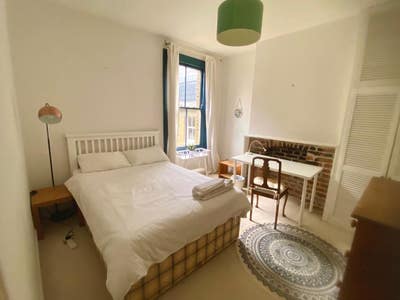 double  bedroom  in Shepherd’s Bush &pound;1350 Main Photo