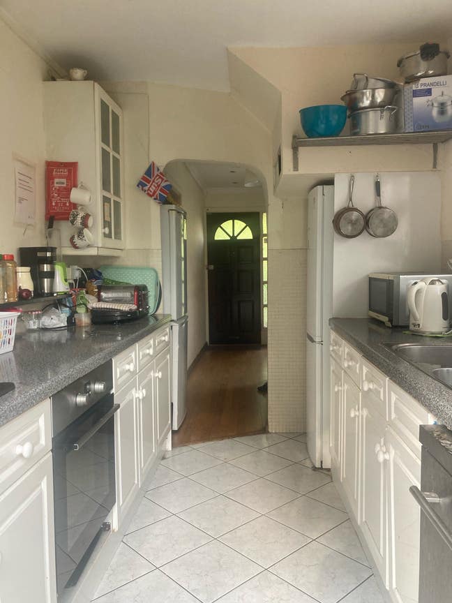 Big Double room available now /zone2/central line Main Photo